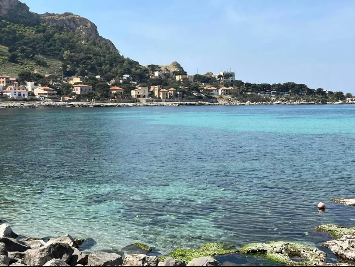 A Mare Sferracavallo Apartment Palermo Italy